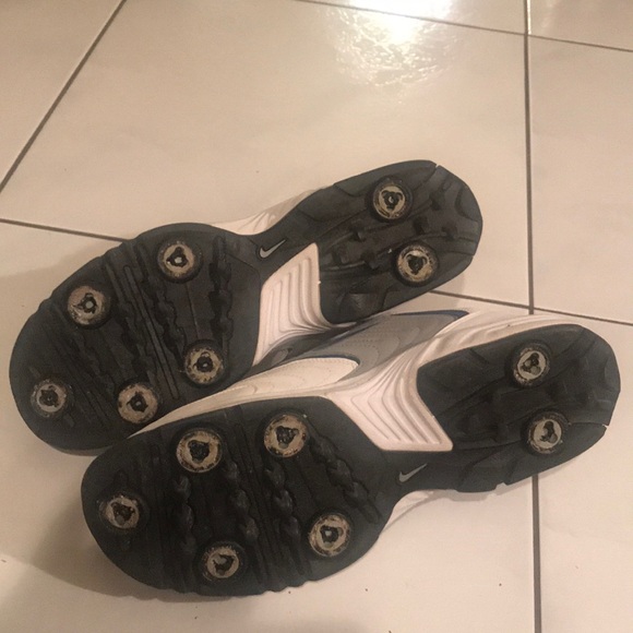 Nike golf shoes am size 9.5 - Picture 3 of 4